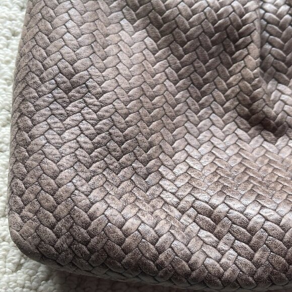 Roots Canada Dark Brown Weave Leather Tassel Crossbody Bag Purse - Picture 2 of 12